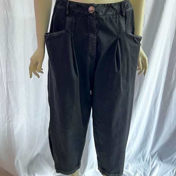 Never worn, European brand La Haine cropped pants. Resin coated cotton. Medium. - Picture 5 of 12